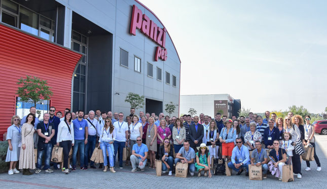 Julius-K9® kutyatáp bemutató a Trixie nagykereskedők éves találkozóján