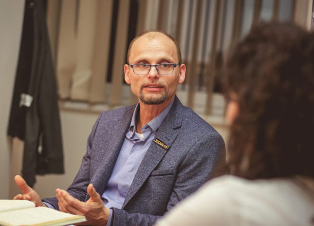 „Meg kell szokni, hogy aknamezőn sétálgatsz”