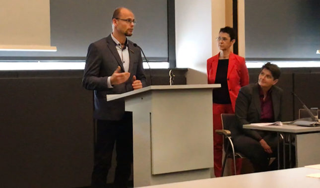 Innovation instead of imitation Innovation instead of imitation